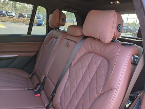 Used 2026 BMW X7 xDrive40i image 31