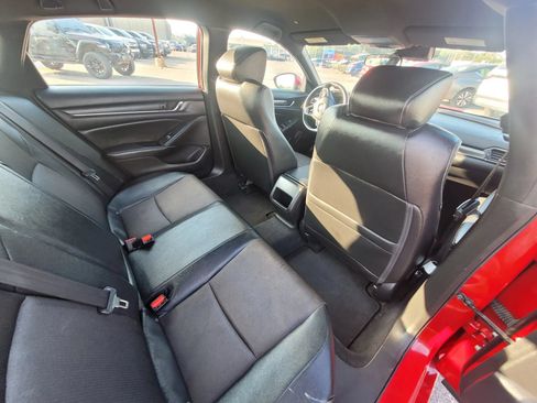Used 2019 Honda Accord Sport image 11