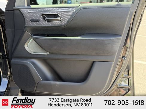Used 2025 INFINITI QX80 Autograph AWD/4WD image 17