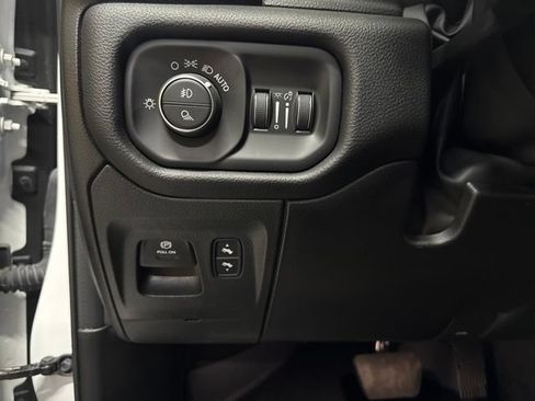 Used 2023 RAM 1500 Laramie AWD/4WD image 29