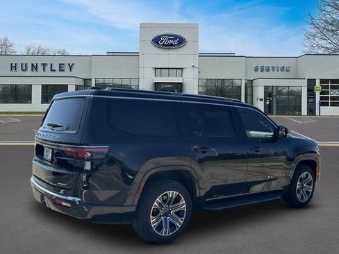 Used 2024 Jeep Wagoneer Series II AWD/4WD image 4