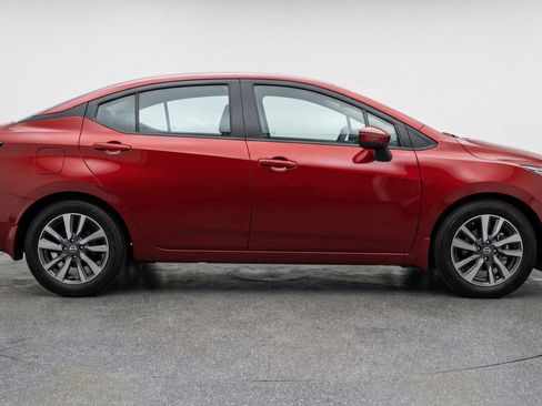 Used 2025 Nissan Versa SV FWD image 11