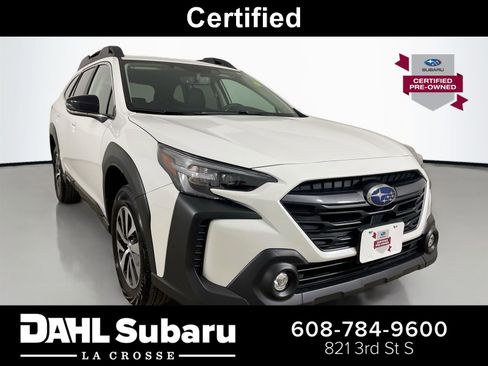 Used 2025 Subaru Outback Premium AWD/4WD image 1