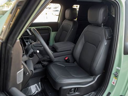 Used 2023 Land Rover Defender 110 75th Limited Edition image 14