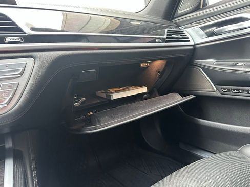 Used 2019 BMW 750i xDrive w/ Executive Package image 60