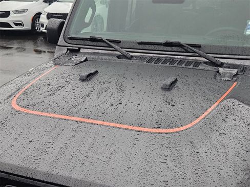 Certified 2024 Jeep Gladiator Sport image 34