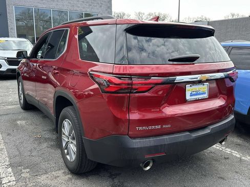 Used 2023 Chevrolet Traverse LT AWD/4WD image 3