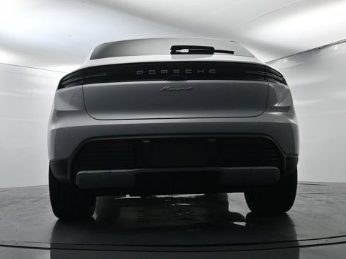 Certified 2024 Porsche Macan 4 Electric image 47