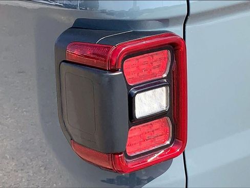 Used 2024 Jeep Gladiator Mojave w/ Safety Group AWD/4WD image 29