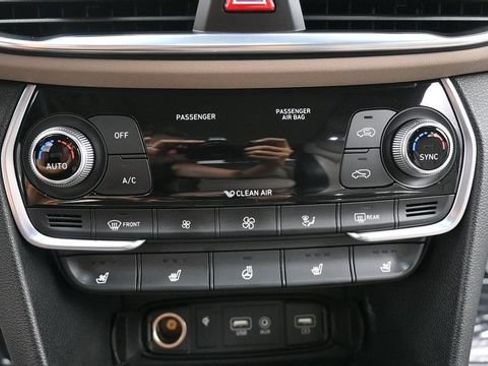 Used 2019 Hyundai Santa Fe FWD w/ Cargo Package image 22