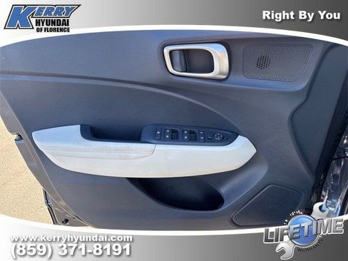 New 2026 Hyundai Venue SEL image 9