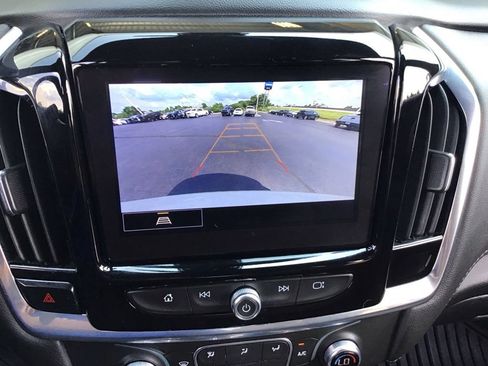 Used 2023 Chevrolet Traverse LT AWD/4WD image 28