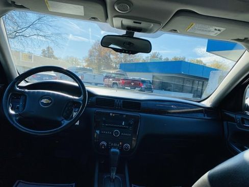 Used 2013 Chevrolet Impala LTZ image 15