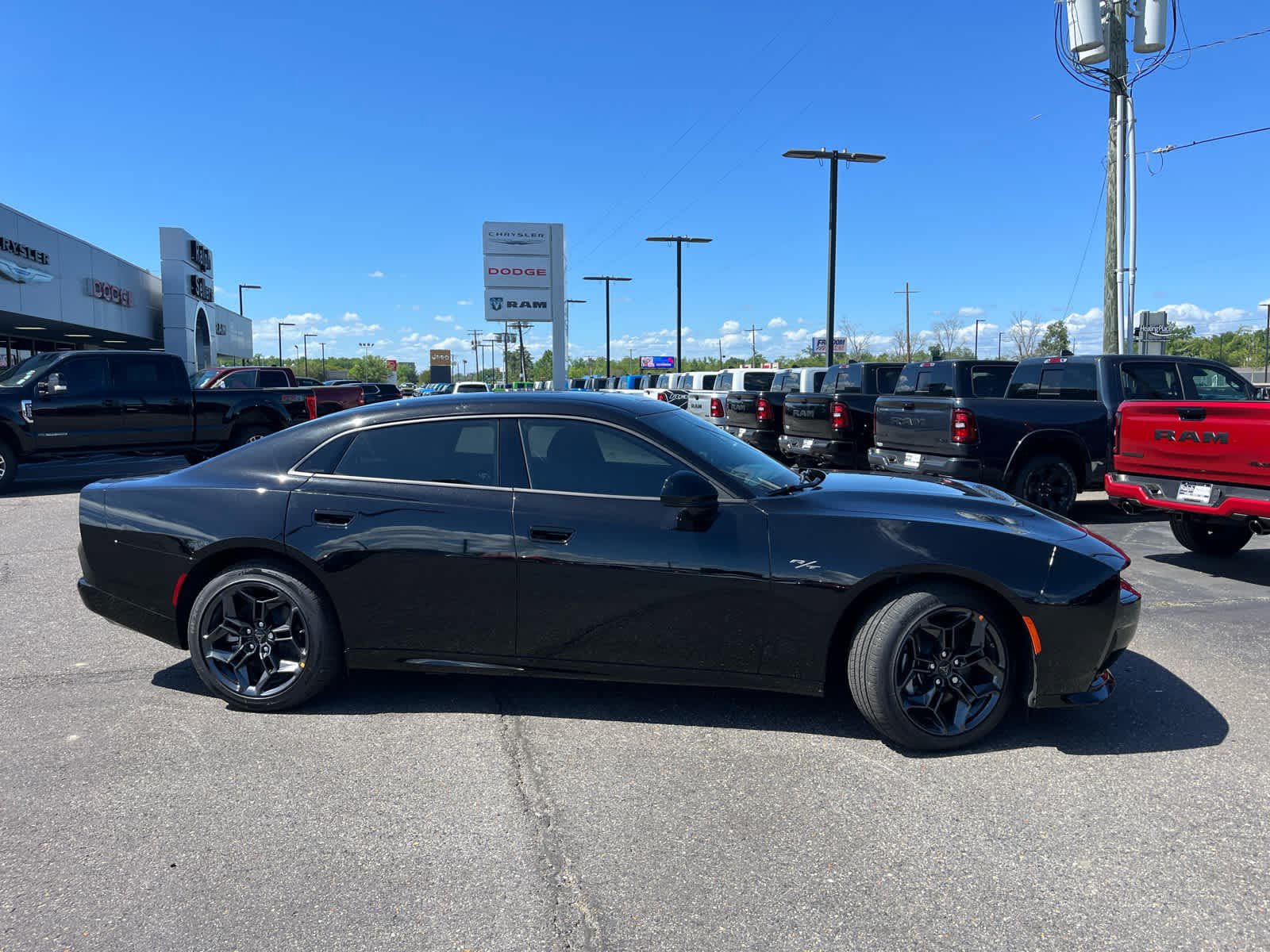 New 2026 Dodge Charger R/T w/ Blacktop Package AWD/4WD image 4