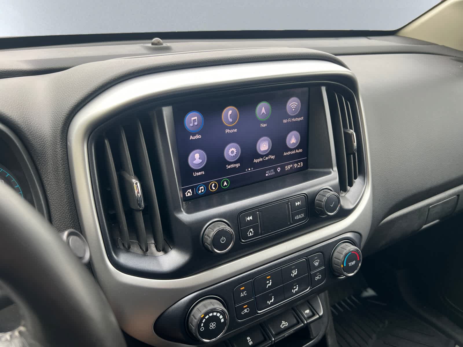 Used 2019 Chevrolet Colorado LT AWD/4WD image 12