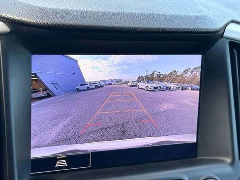 Used 2024 GMC Terrain SLT image 10