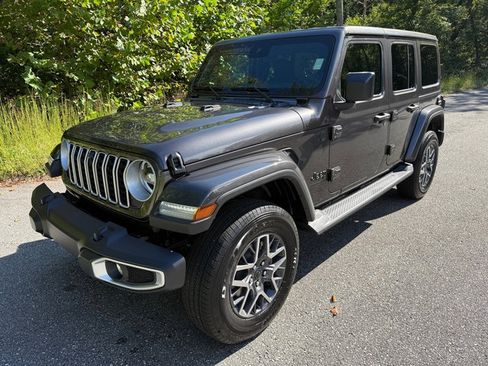 New 2025 Jeep Wrangler Unlimited Sahara image 3