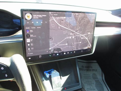 Used 2021 Tesla Model S Plaid image 23