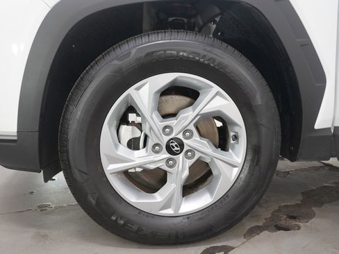 Used 2024 Hyundai Tucson SE image 29