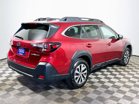 Used 2025 Subaru Outback Premium AWD/4WD image 7