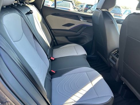 New 2026 Volkswagen Tiguan SE R-Line FWD image 42