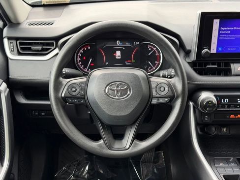 Used 2024 Toyota RAV4 XLE FWD image 20