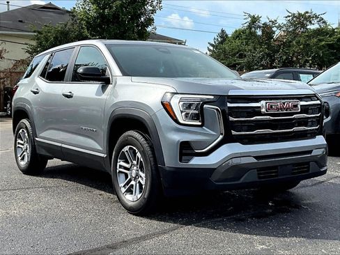 Used 2026 GMC Terrain Elevation FWD image 2