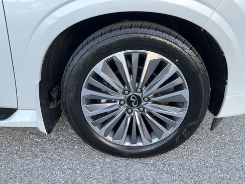 Certified 2026 INFINITI QX80 Luxe w/ Cargo Package AWD/4WD image 14