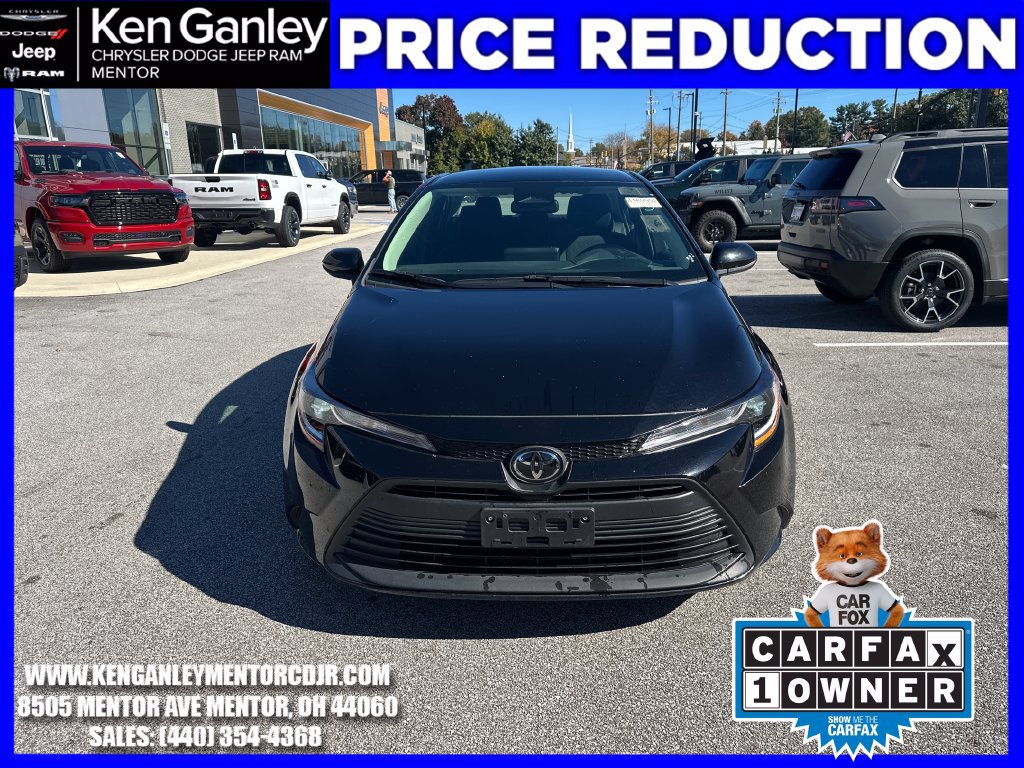 Used 2025 Toyota Corolla LE FWD image 2