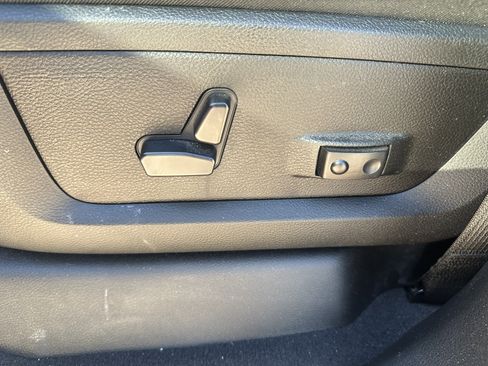 Used 2025 RAM 3500 Laramie AWD/4WD image 14