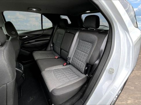 Used 2024 Chevrolet Equinox LT AWD/4WD image 24