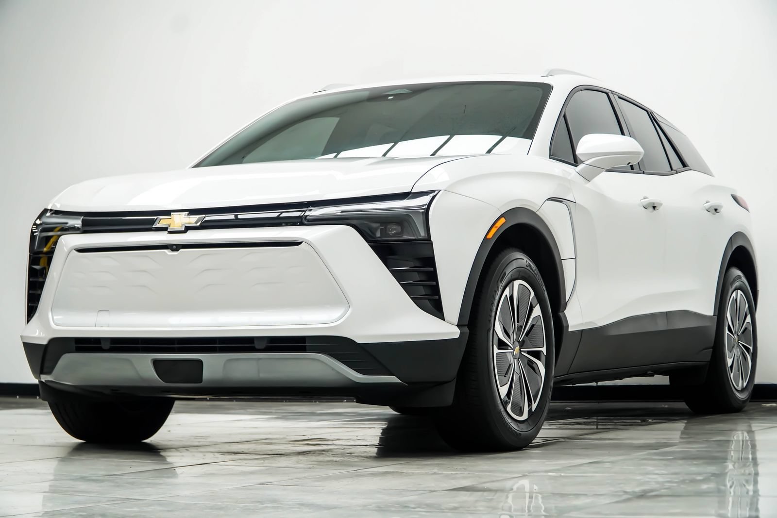 Used 2024 Chevrolet Blazer EV LT AWD/4WD image 10
