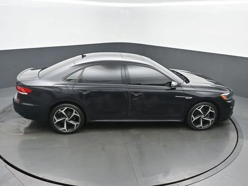 Used 2021 Volkswagen Passat 2.0T R-Line image 43