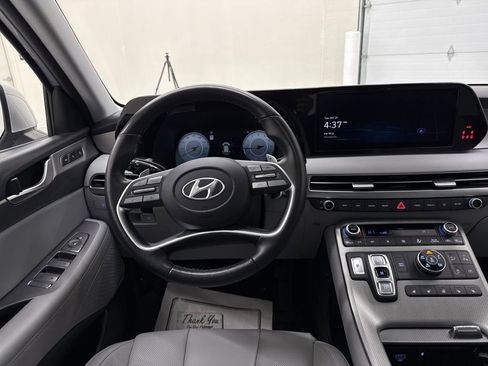 Used 2024 Hyundai Palisade SEL w/ Premium Package image 14