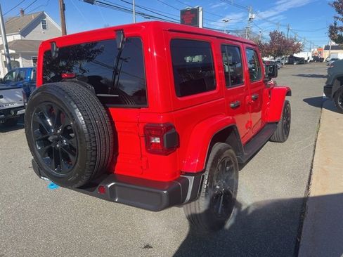 Used 2024 Jeep Wrangler Unlimited Sahara image 6