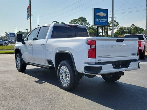 Certified 2021 Chevrolet Silverado 2500 High Country w/ Z71 Off-Road Package AWD/4WD image 4