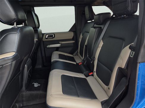 Used 2022 Ford Bronco Wildtrak AWD/4WD image 18