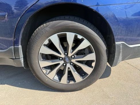 Used 2017 Subaru Outback 2.5i Limited AWD/4WD image 15