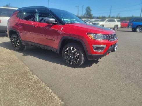 Used 2019 Jeep Compass Trailhawk AWD/4WD image 10