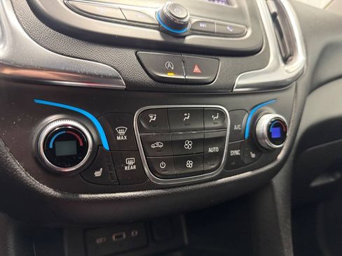 Used 2022 Chevrolet Equinox LT AWD/4WD image 43