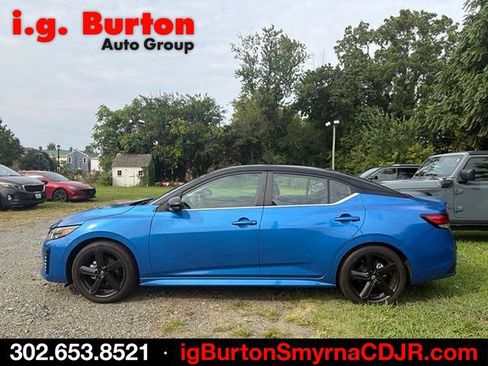 Used 2024 Nissan Sentra SR w/ SR Premium Package FWD image 7