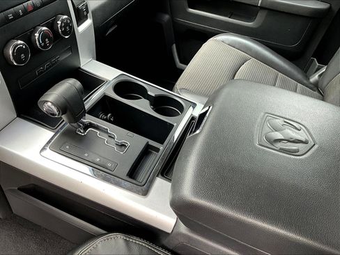 Used 2011 RAM 1500 R/T w/ Remote Start & Security Group RWD image 15