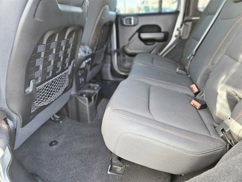 Used 2021 Jeep Wrangler Unlimited Rubicon image 13