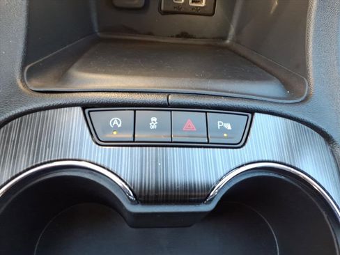 Used 2023 GMC Acadia SLT image 19