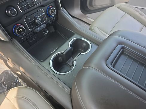 Used 2021 Chevrolet Tahoe LT w/ LT Signature Package AWD/4WD image 29