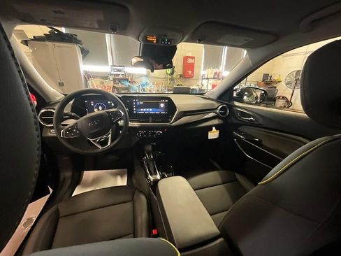New 2026 Chevrolet Trax ACTIV w/ Driver Confidence Package FWD image 3