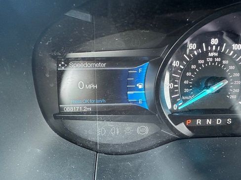 Used 2018 Ford Edge Titanium image 25