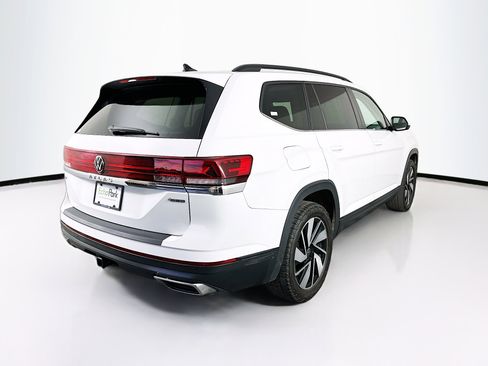 Used 2025 Volkswagen Atlas SE image 9