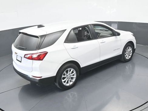 Used 2018 Chevrolet Equinox LS image 47