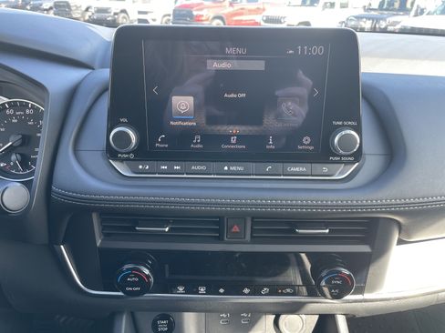 Used 2026 Nissan Rogue SV image 44